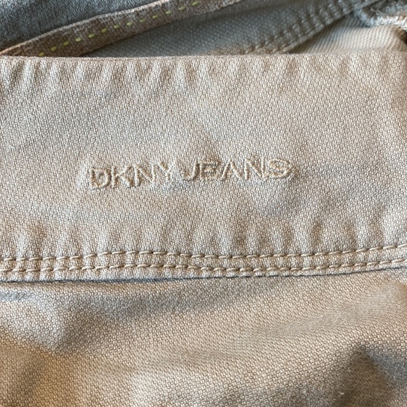 DKNY soft khaki shorts size 8 - Picture 8 of 8